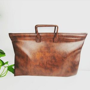 Vintage Hazel Brief Portfolio